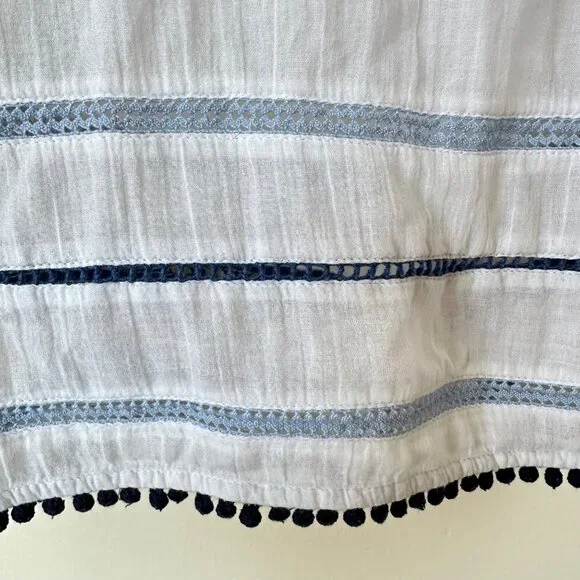 J.Jill White Peasant Blouse Size M 100% Cotton Blue Crochet Detail Boho Beach - Picture 6 of 12